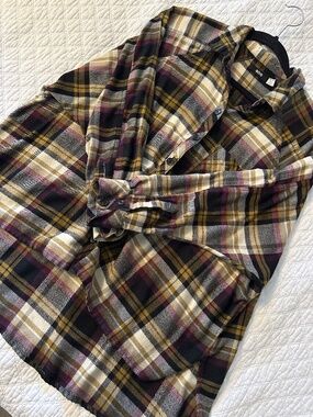 ✨ 3 for $30 ✨ BDG Flannel